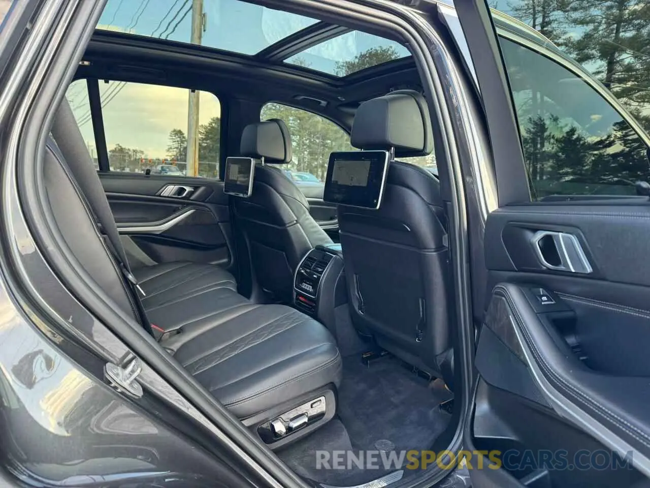6 Фотография поврежденного автомобиля 5UXCR4C04LLW64230 BMW X5 2020