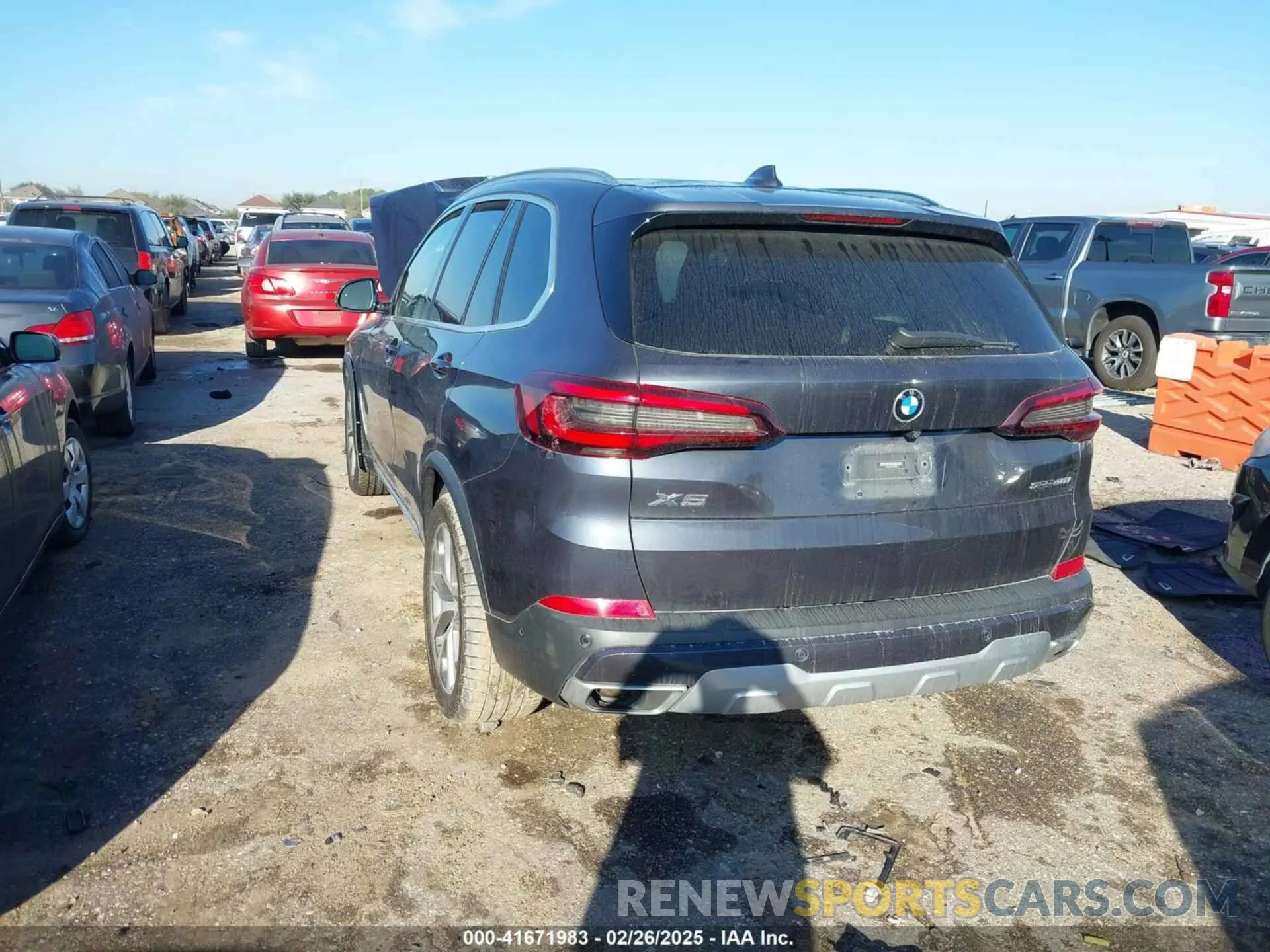 3 Photograph of a damaged car 5UXCR4C05L9C54889 BMW X5 2020
