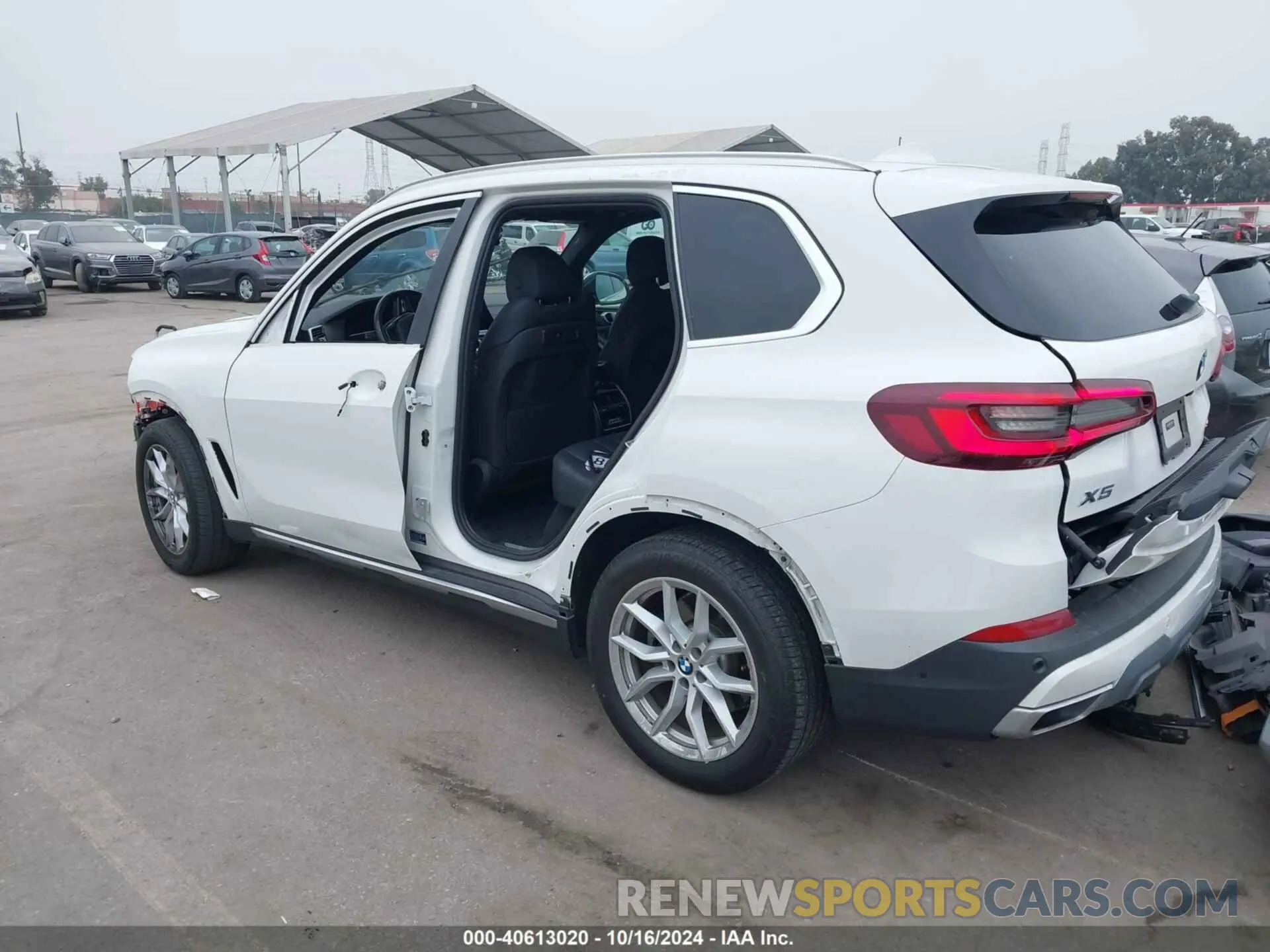 3 Photograph of a damaged car 5UXCR4C06L9C25109 BMW X5 2020