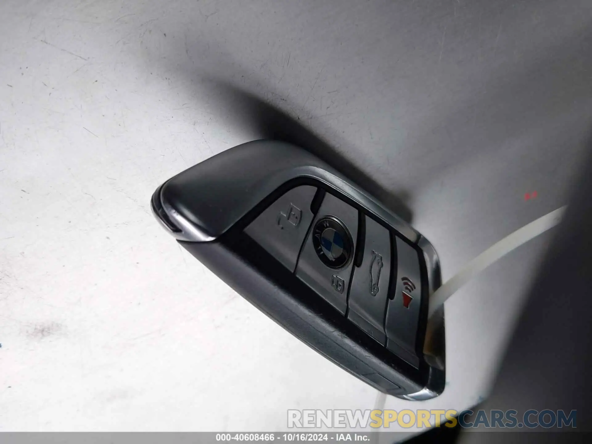 11 Photograph of a damaged car 5UXCR4C07L9B36603 BMW X5 2020
