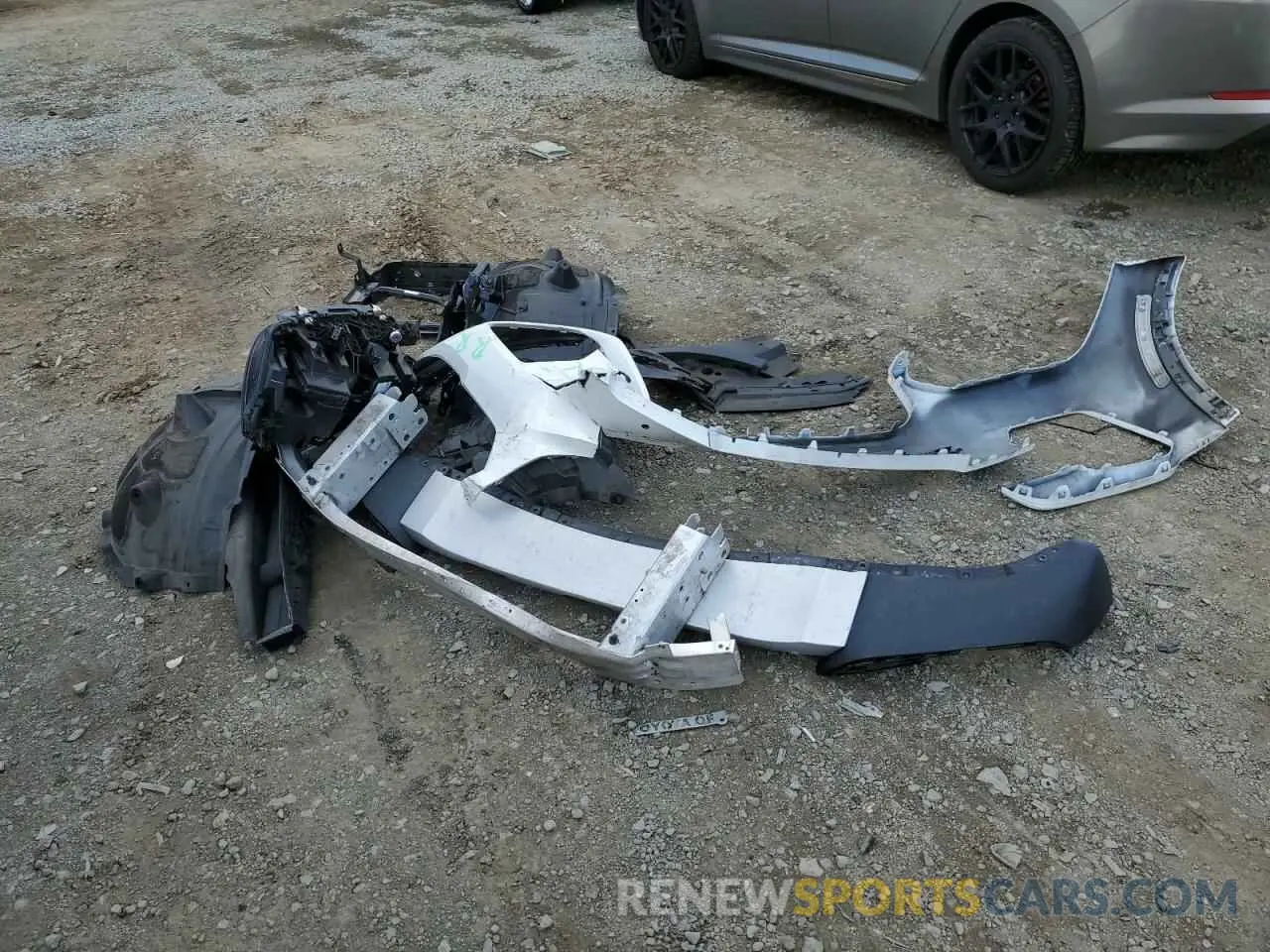 13 Photograph of a damaged car 5UXCR4C07LLT18754 BMW X5 2020