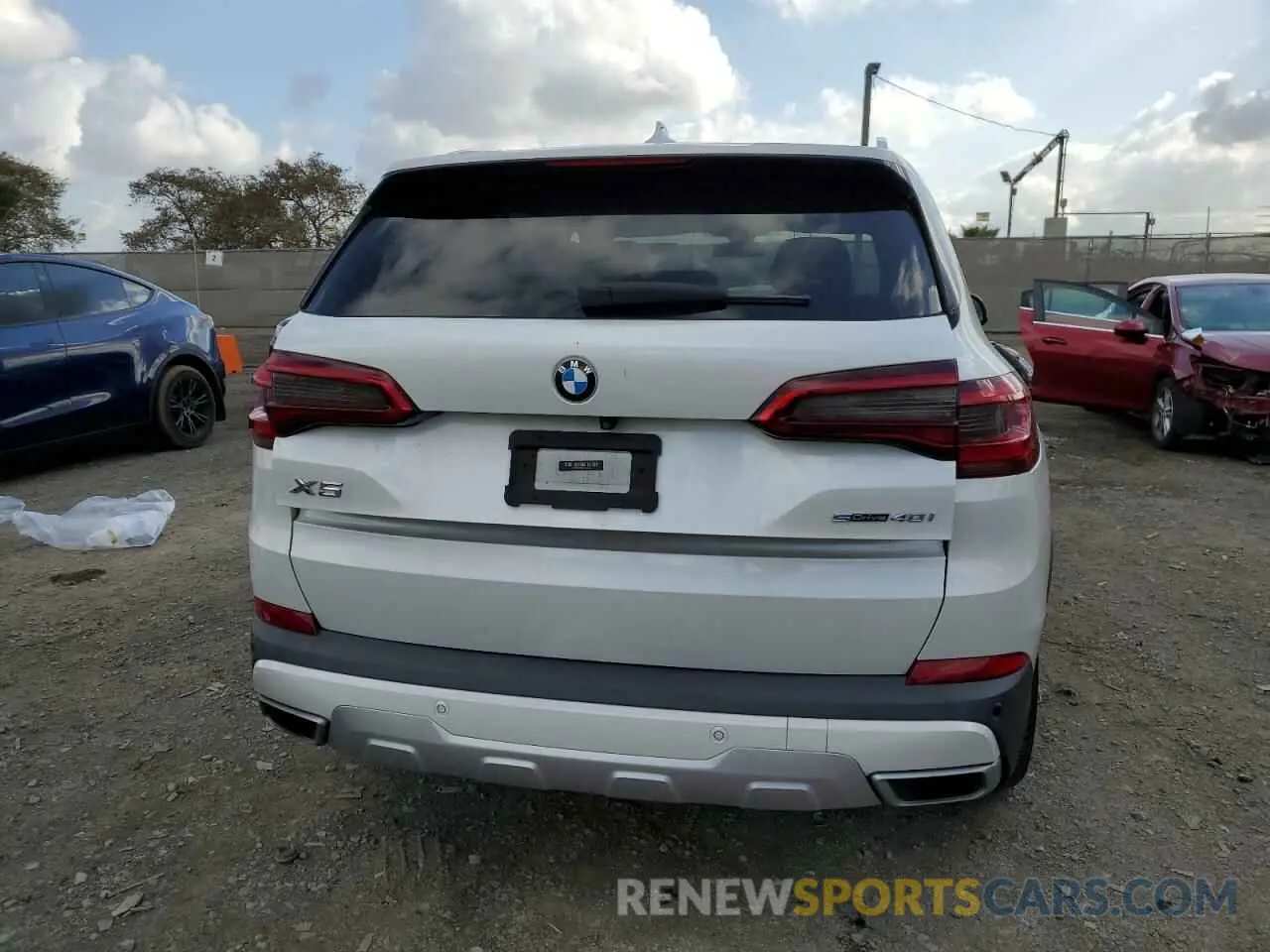6 Photograph of a damaged car 5UXCR4C07LLT18754 BMW X5 2020