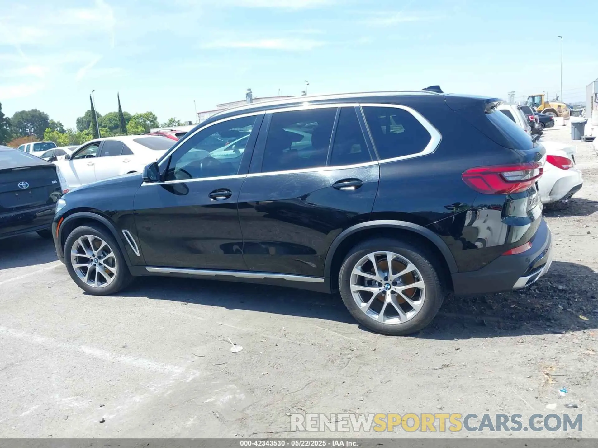 14 Photograph of a damaged car 5UXCR4C07LLW64836 BMW X5 2020