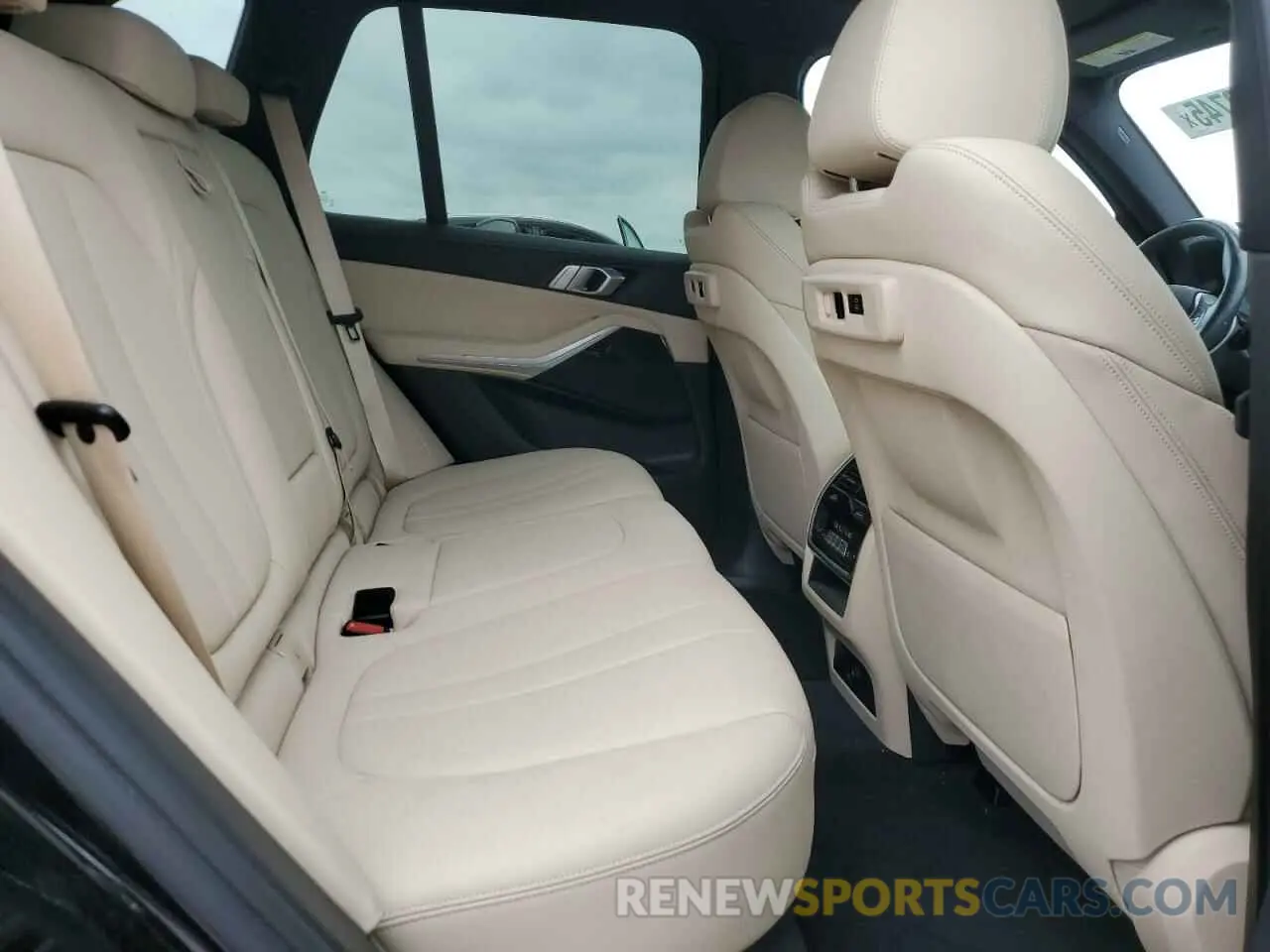 11 Фотография поврежденного автомобиля 5UXCR4C08L9B21821 BMW X5 2020