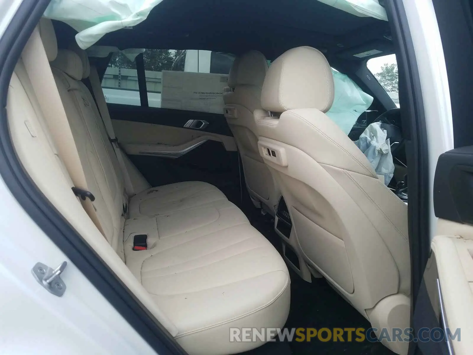 6 Photograph of a damaged car 5UXCR4C08L9C89233 BMW X5 2020