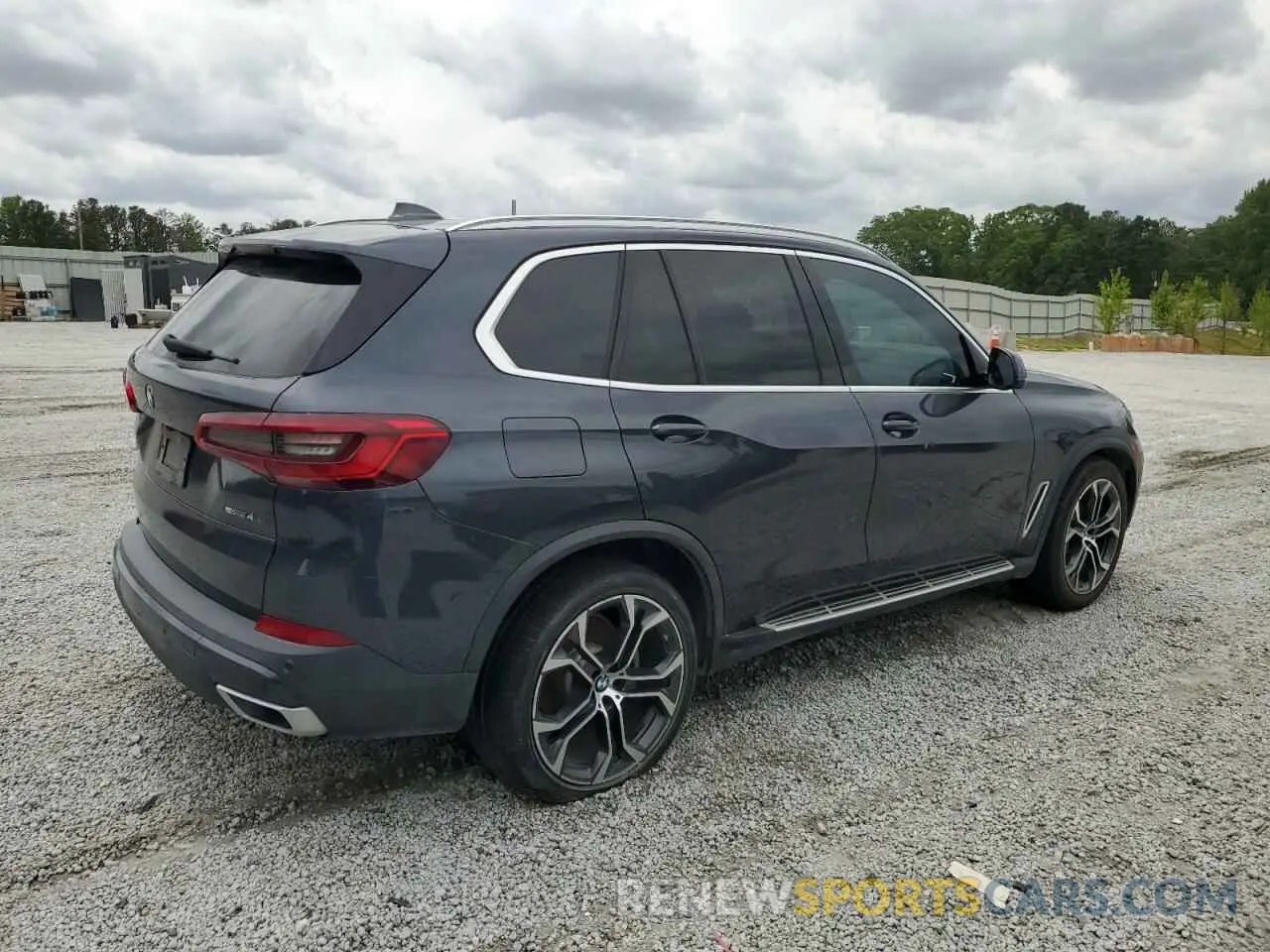 3 Photograph of a damaged car 5UXCR4C09L9B23285 BMW X5 2020