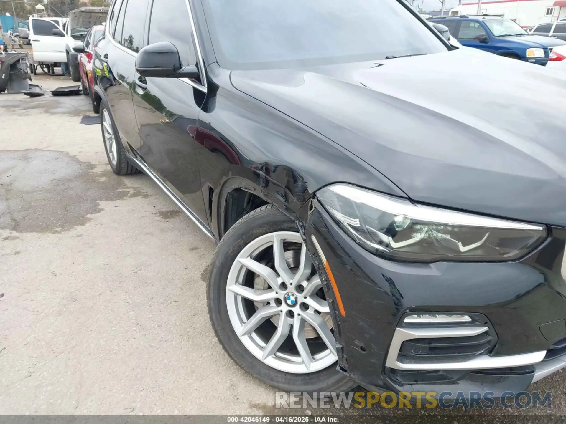6 Photograph of a damaged car 5UXCR4C09L9C03315 BMW X5 2020