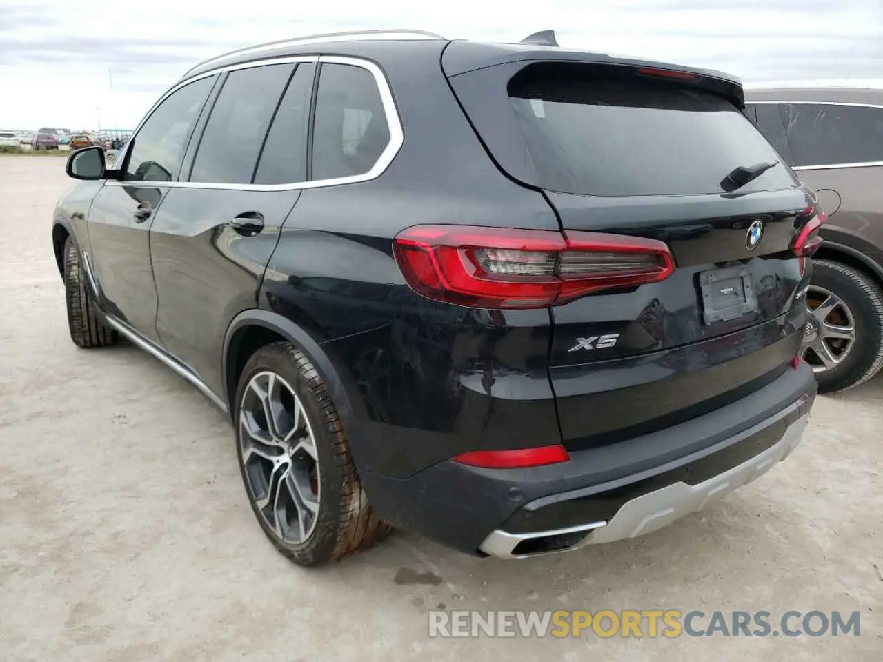 3 Фотография поврежденного автомобиля 5UXCR4C0XLLT19221 BMW X5 2020