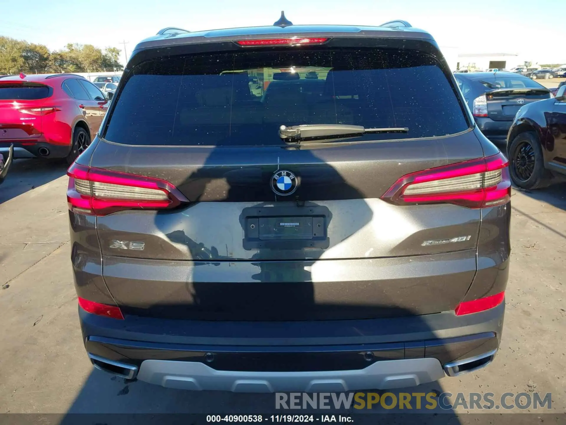17 Фотография поврежденного автомобиля 5UXCR6C00L9D51185 BMW X5 2020