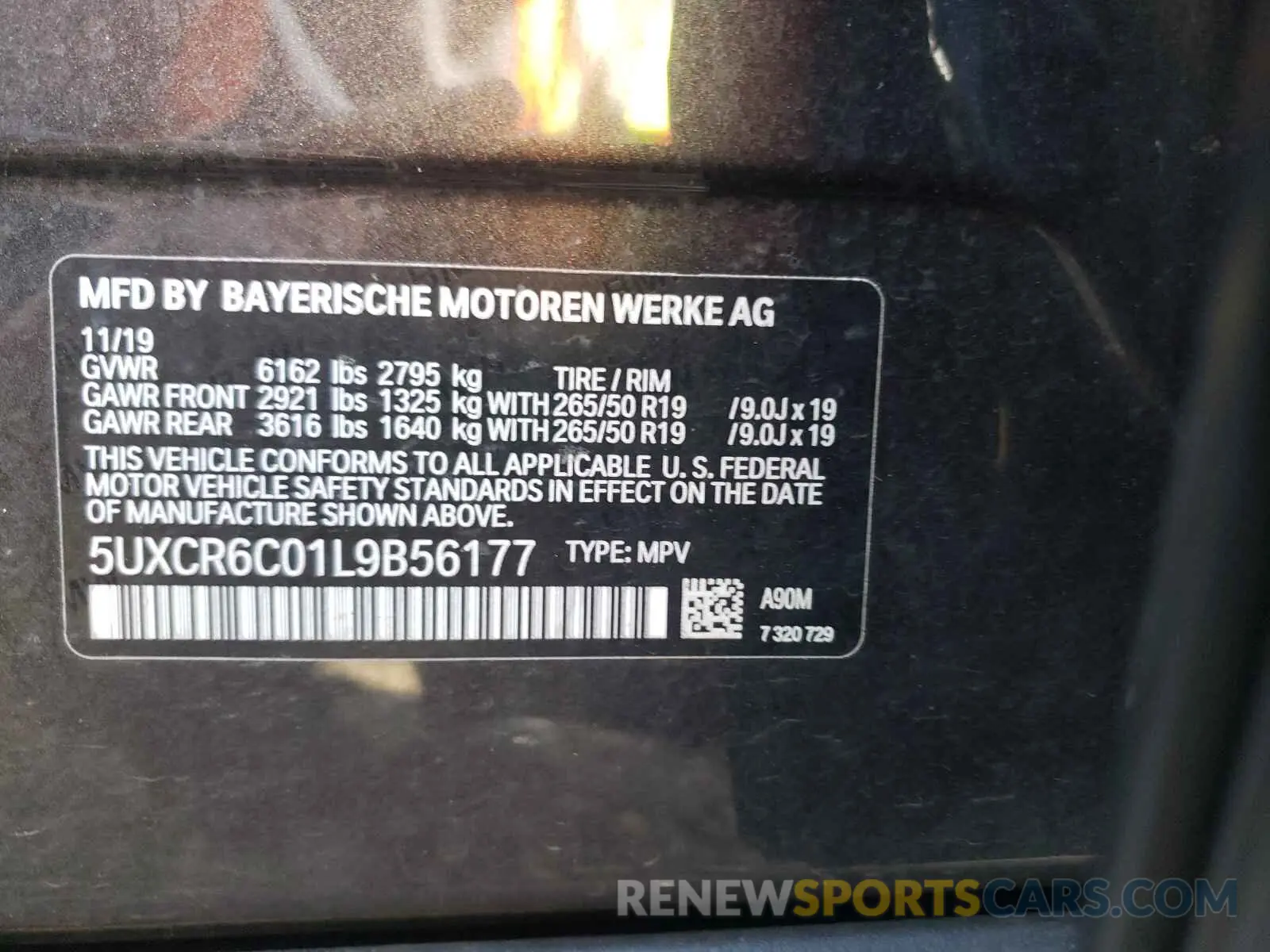 10 Photograph of a damaged car 5UXCR6C01L9B56177 BMW X5 2020