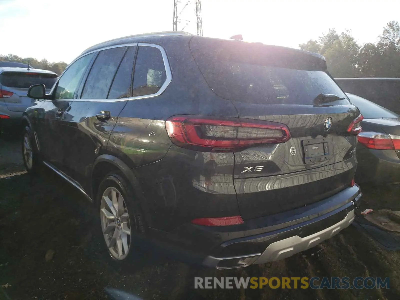 3 Photograph of a damaged car 5UXCR6C01L9B56177 BMW X5 2020