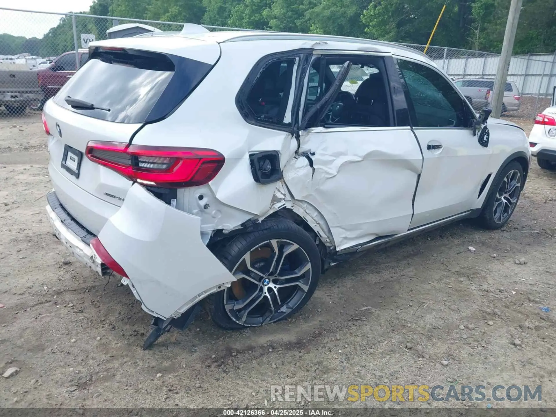 4 Фотография поврежденного автомобиля 5UXCR6C03L9B18871 BMW X5 2020