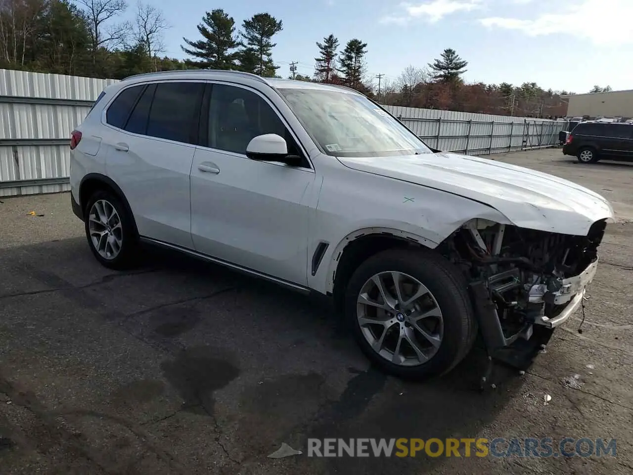 4 Photograph of a damaged car 5UXCR6C04L9B36134 BMW X5 2020