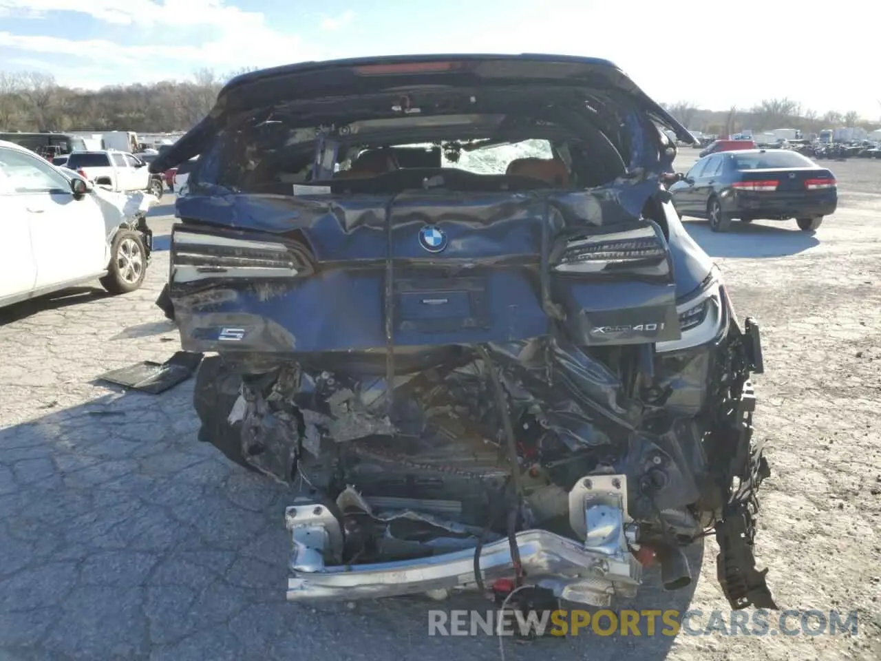 6 Photograph of a damaged car 5UXCR6C04L9C45273 BMW X5 2020