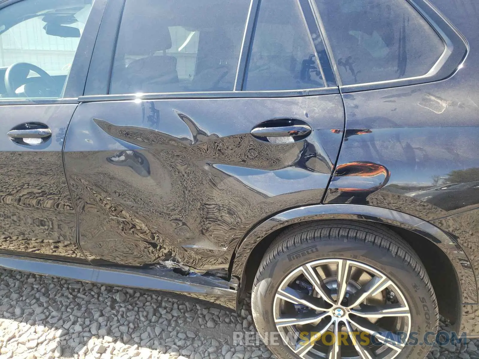 9 Photograph of a damaged car 5UXCR6C05L9B40550 BMW X5 2020