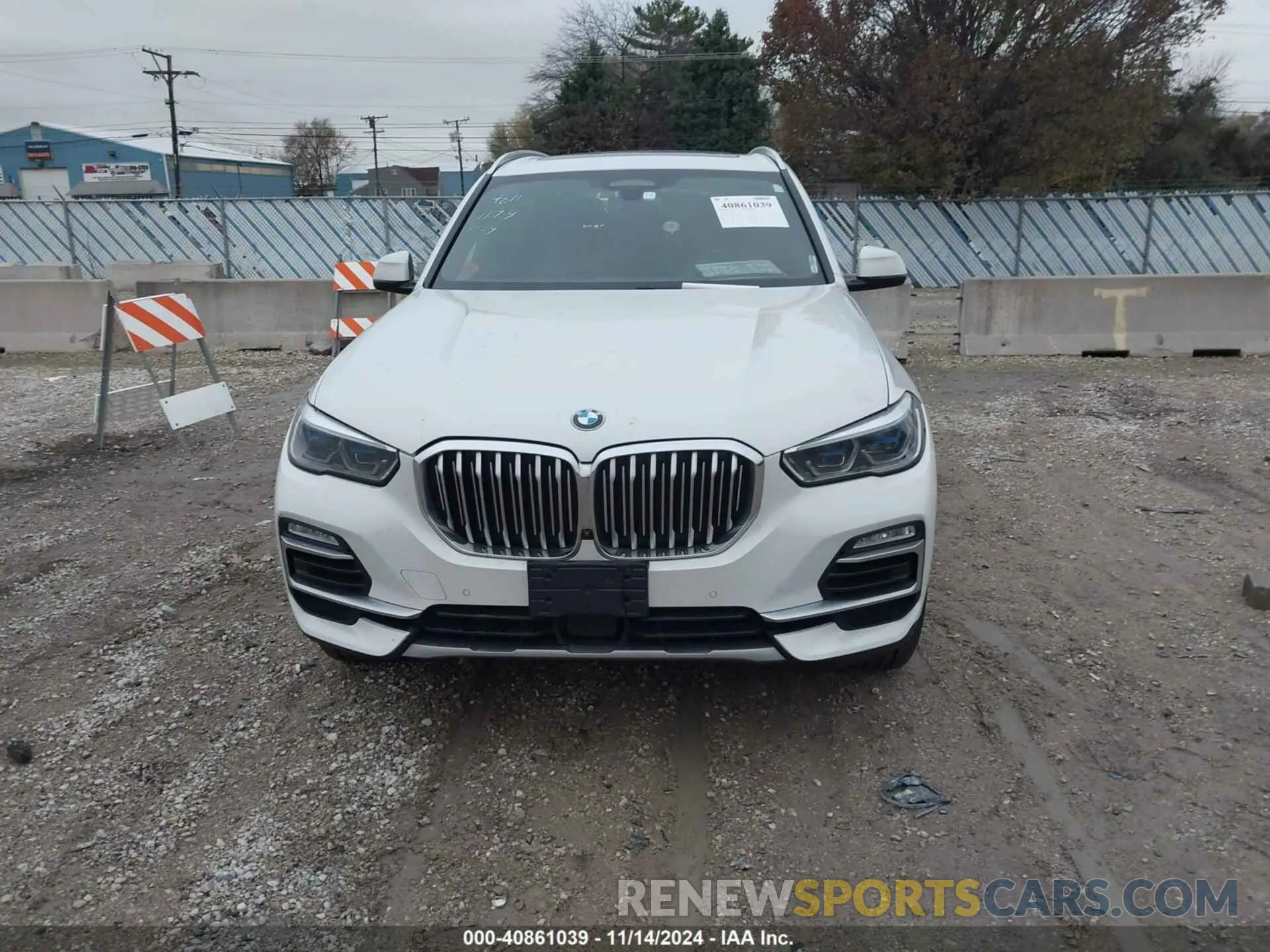12 Photograph of a damaged car 5UXCR6C07L9B02379 BMW X5 2020
