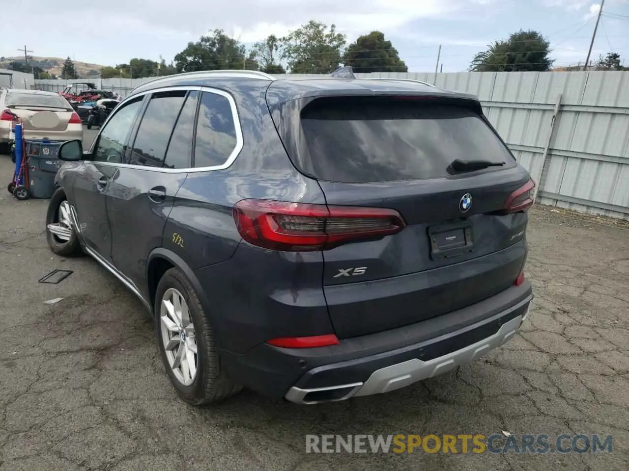3 Photograph of a damaged car 5UXCR6C07L9D21147 BMW X5 2020