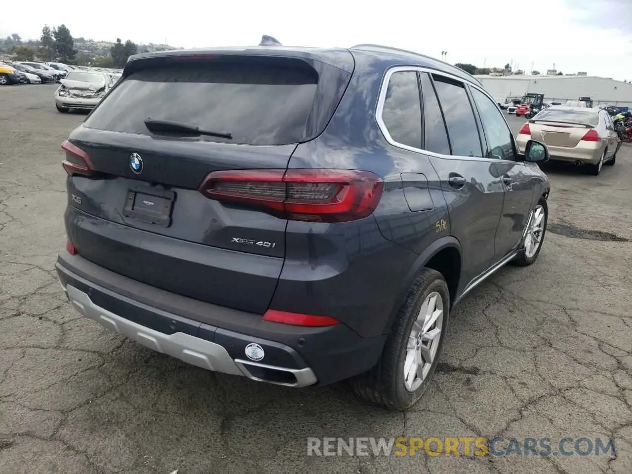 4 Photograph of a damaged car 5UXCR6C07L9D21147 BMW X5 2020