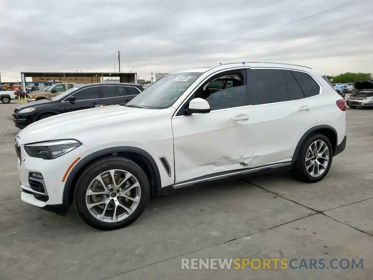1 Photograph of a damaged car 5UXCR6C08L9C21834 BMW X5 2020