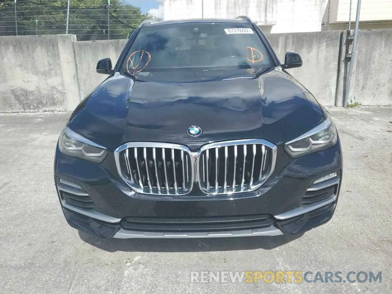 5 Photograph of a damaged car 5UXCR6C08L9C31991 BMW X5 2020