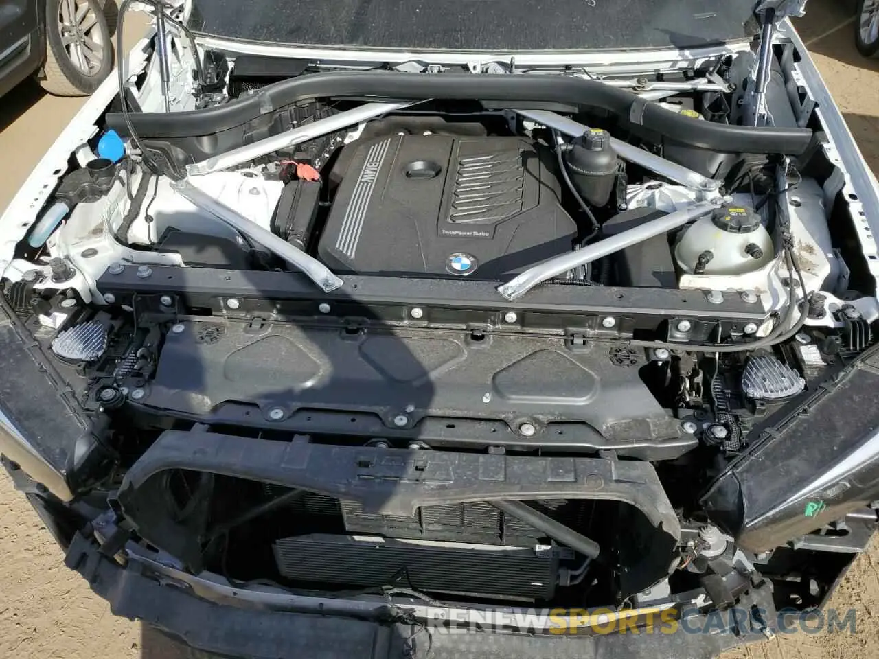 11 Photograph of a damaged car 5UXCR6C08L9C40125 BMW X5 2020
