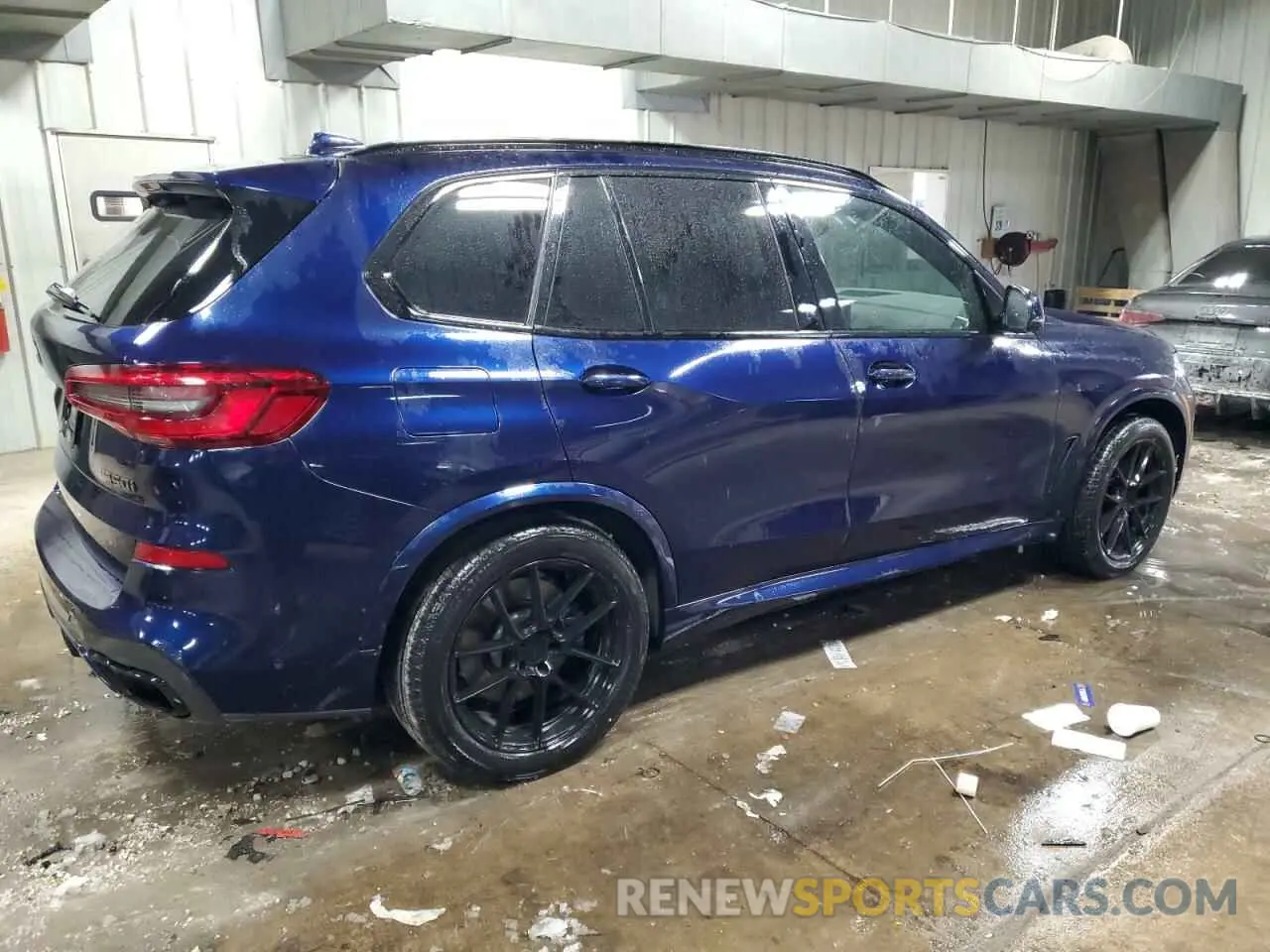 3 Фотография поврежденного автомобиля 5UXJU4C05LL227875 BMW X5 2020