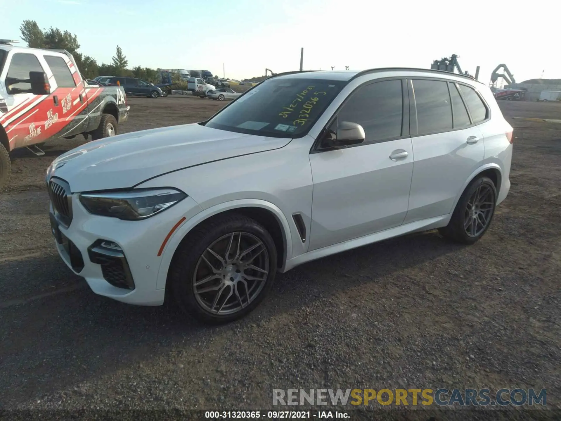 2 Фотография поврежденного автомобиля 5UXJU4C06L9C18103 BMW X5 2020