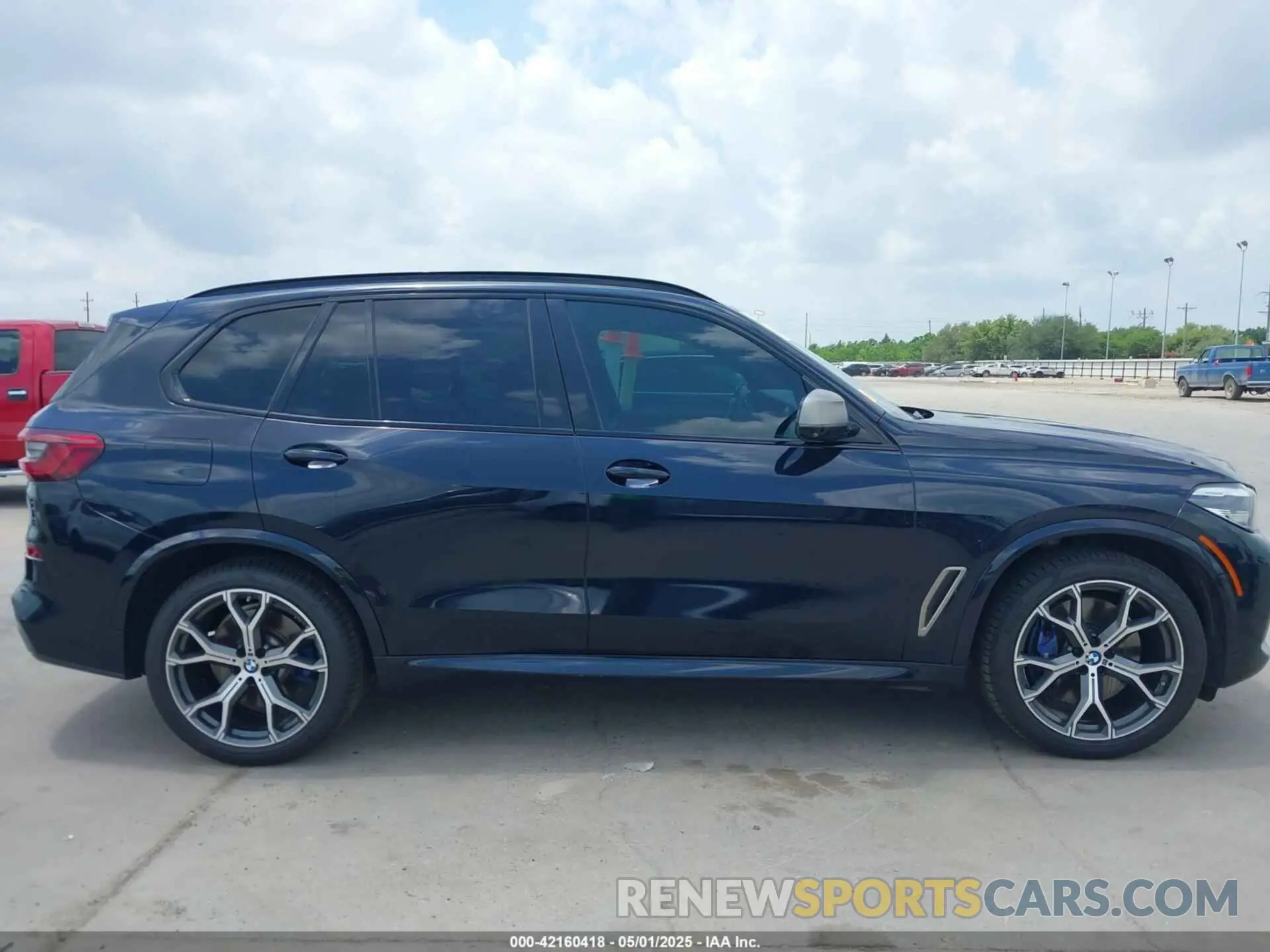 13 Фотография поврежденного автомобиля 5UXJU4C0XLLE45975 BMW X5 2020