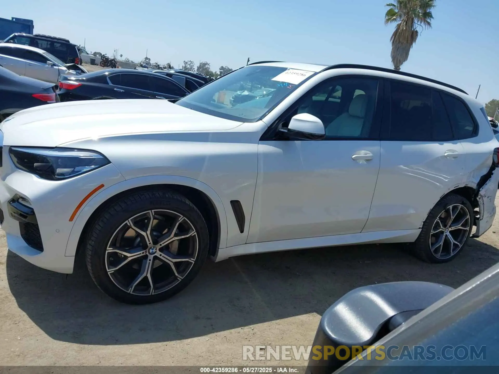 15 Photograph of a damaged car 5UXCR4C00M9D80336 BMW X5 2021