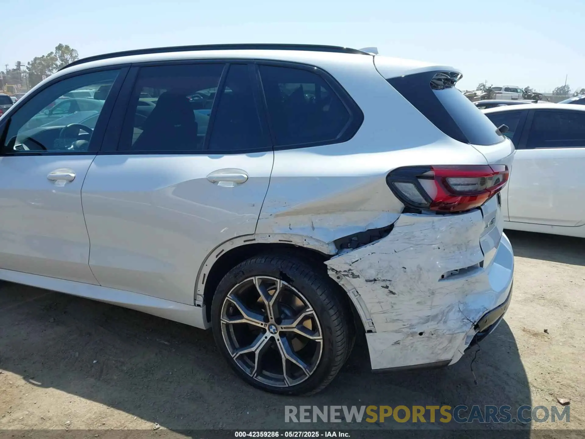 6 Photograph of a damaged car 5UXCR4C00M9D80336 BMW X5 2021