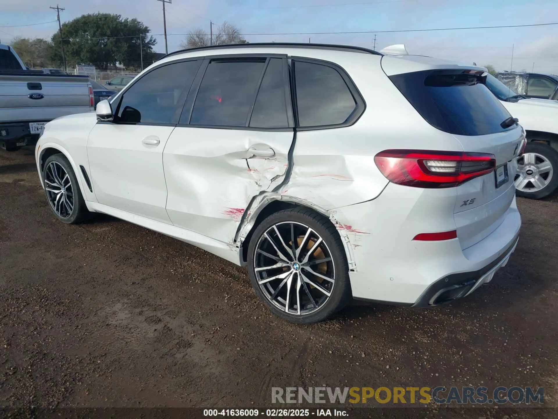 3 Photograph of a damaged car 5UXCR4C00M9D80482 BMW X5 2021