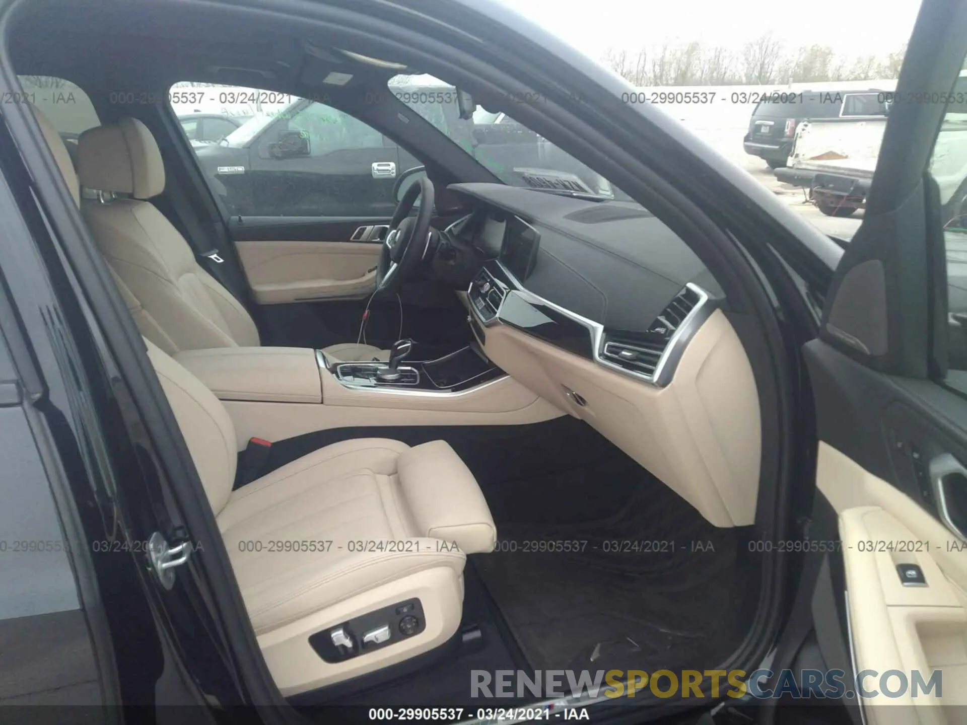 5 Photograph of a damaged car 5UXCR4C00M9F15170 BMW X5 2021