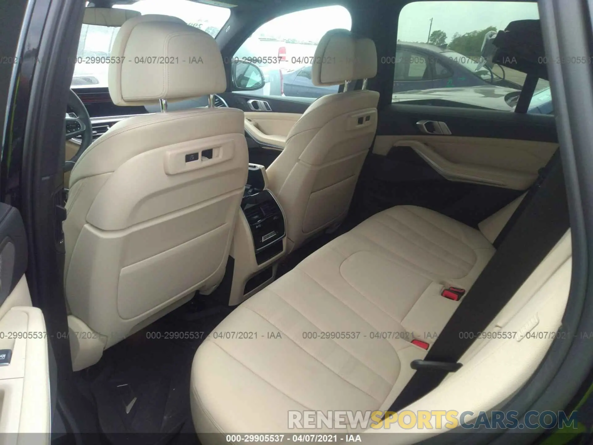 8 Photograph of a damaged car 5UXCR4C00M9F15170 BMW X5 2021