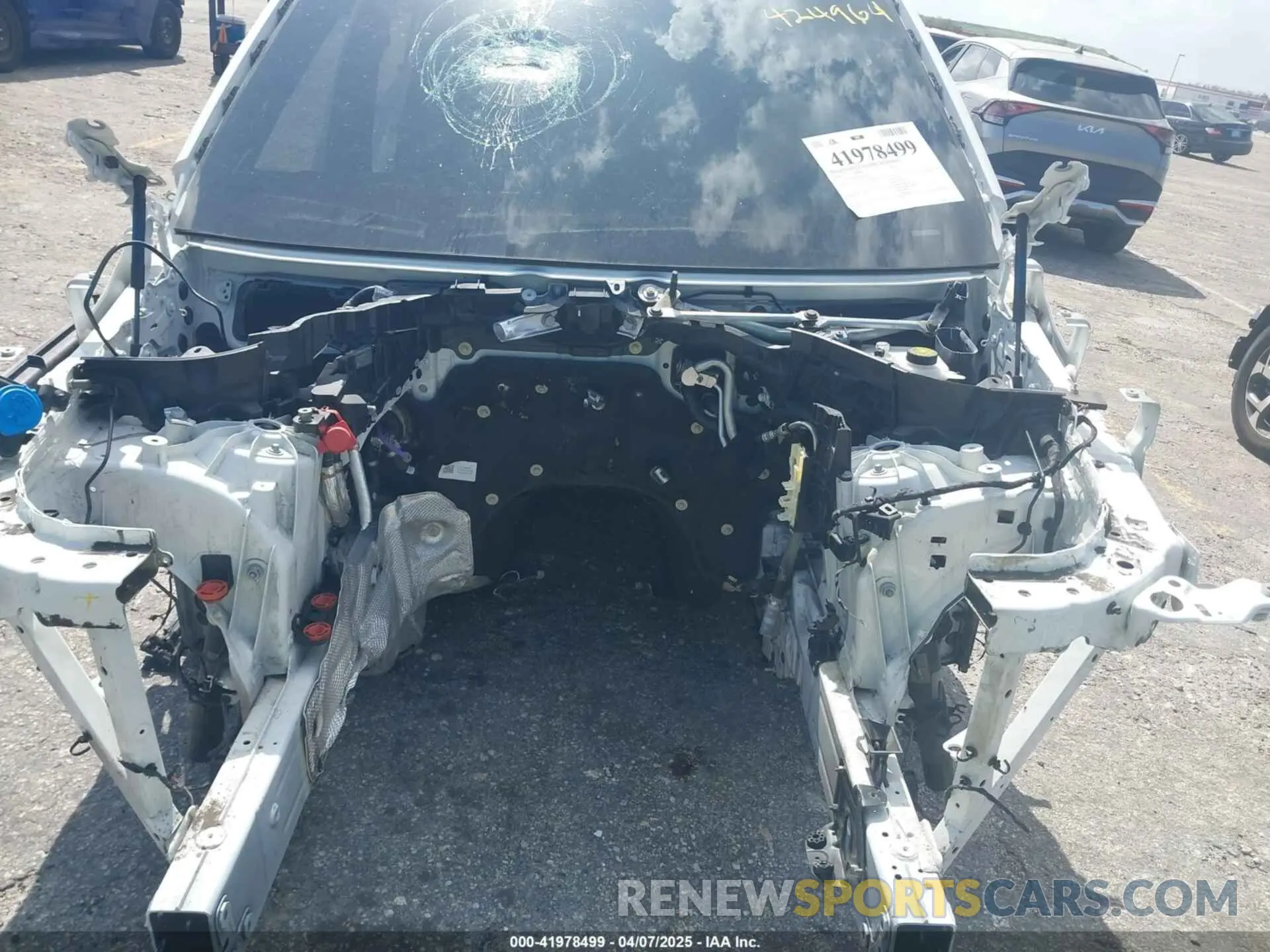 10 Photograph of a damaged car 5UXCR4C01M9D77686 BMW X5 2021