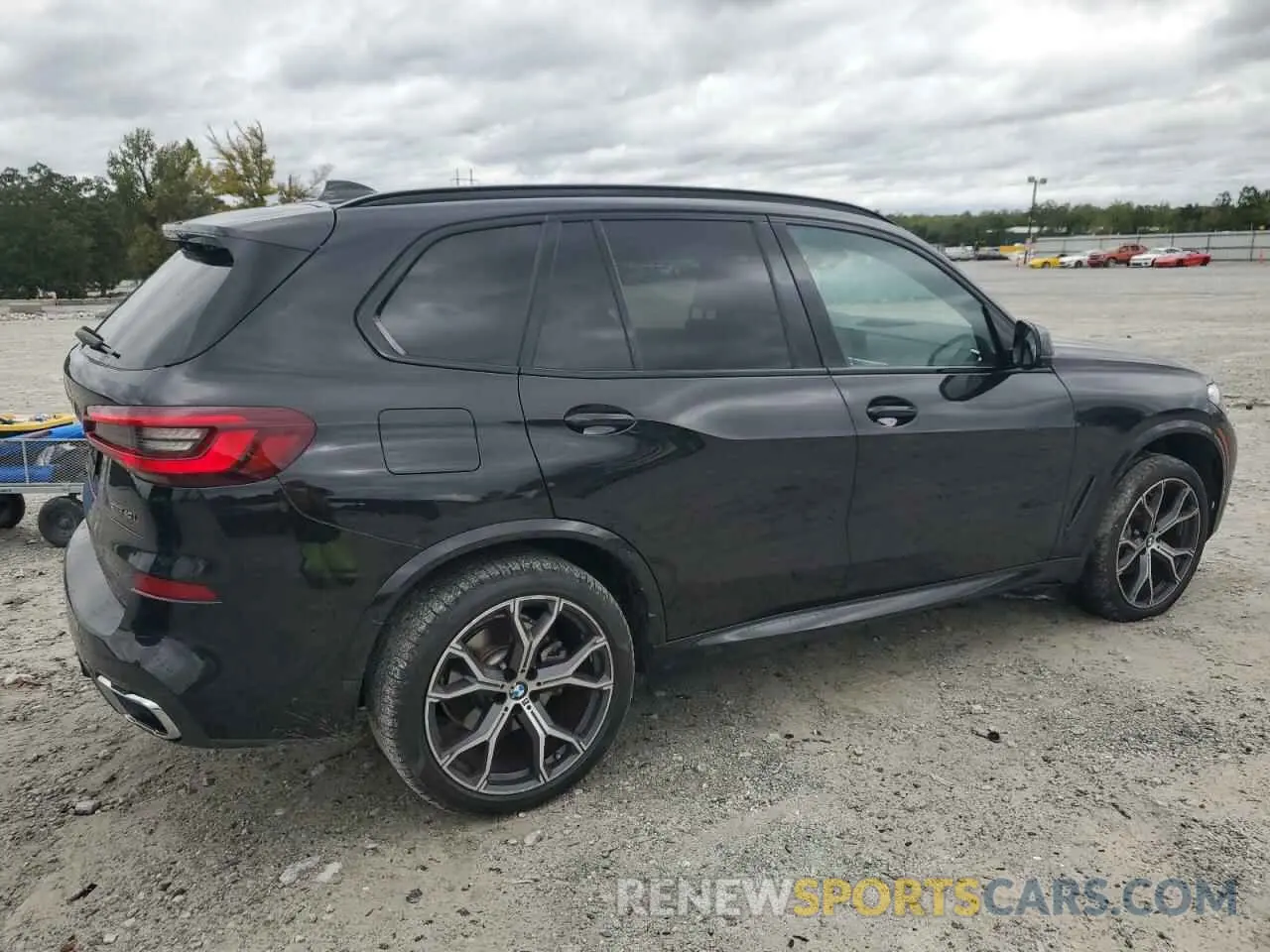 3 Photograph of a damaged car 5UXCR4C02M9E44229 BMW X5 2021