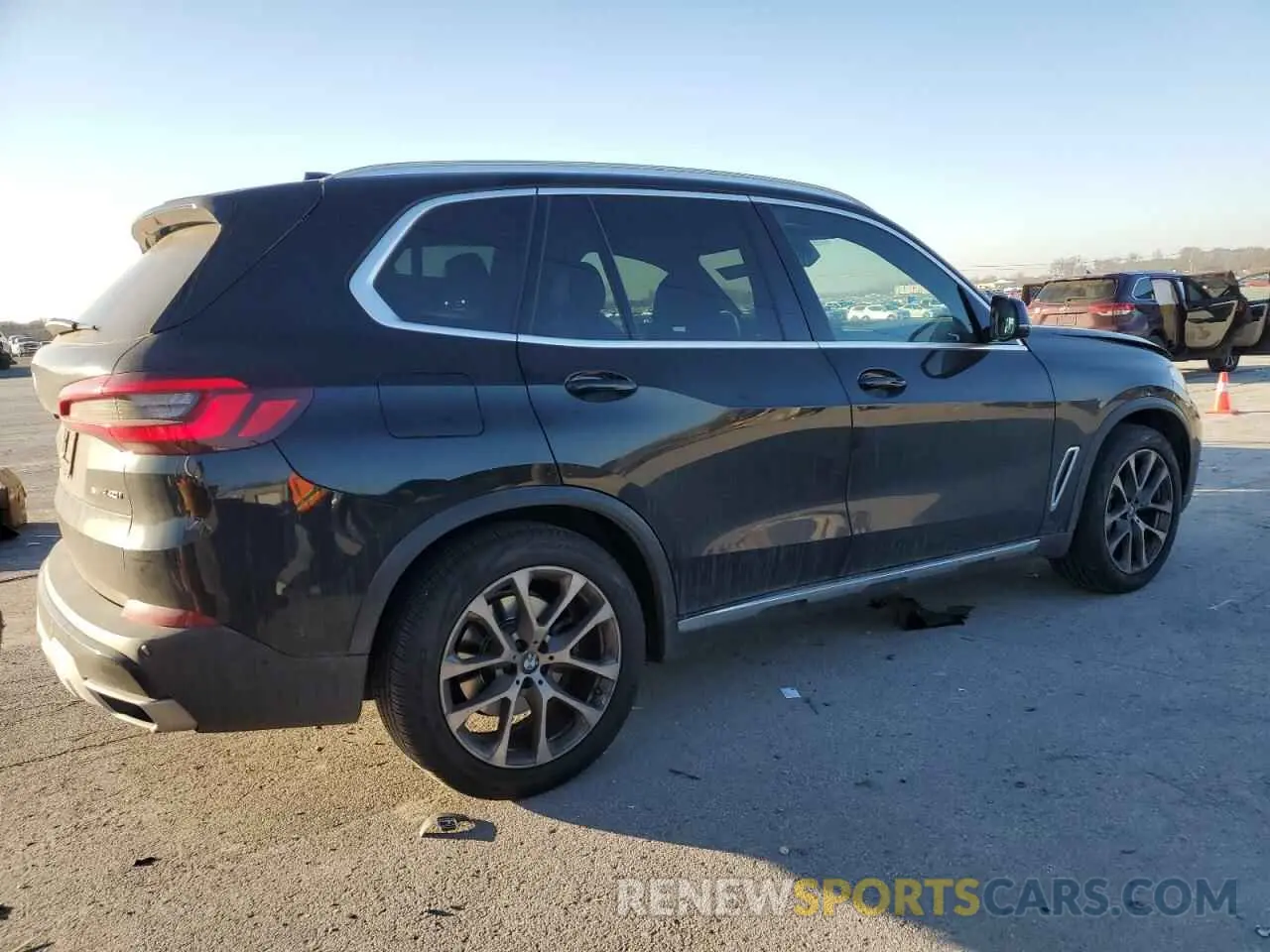 3 Photograph of a damaged car 5UXCR4C03M9D86812 BMW X5 2021