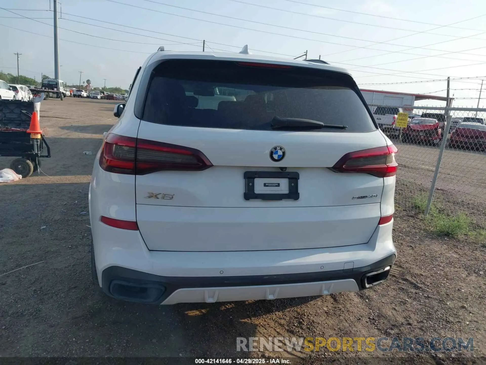 16 Фотография поврежденного автомобиля 5UXCR4C03M9E40545 BMW X5 2021
