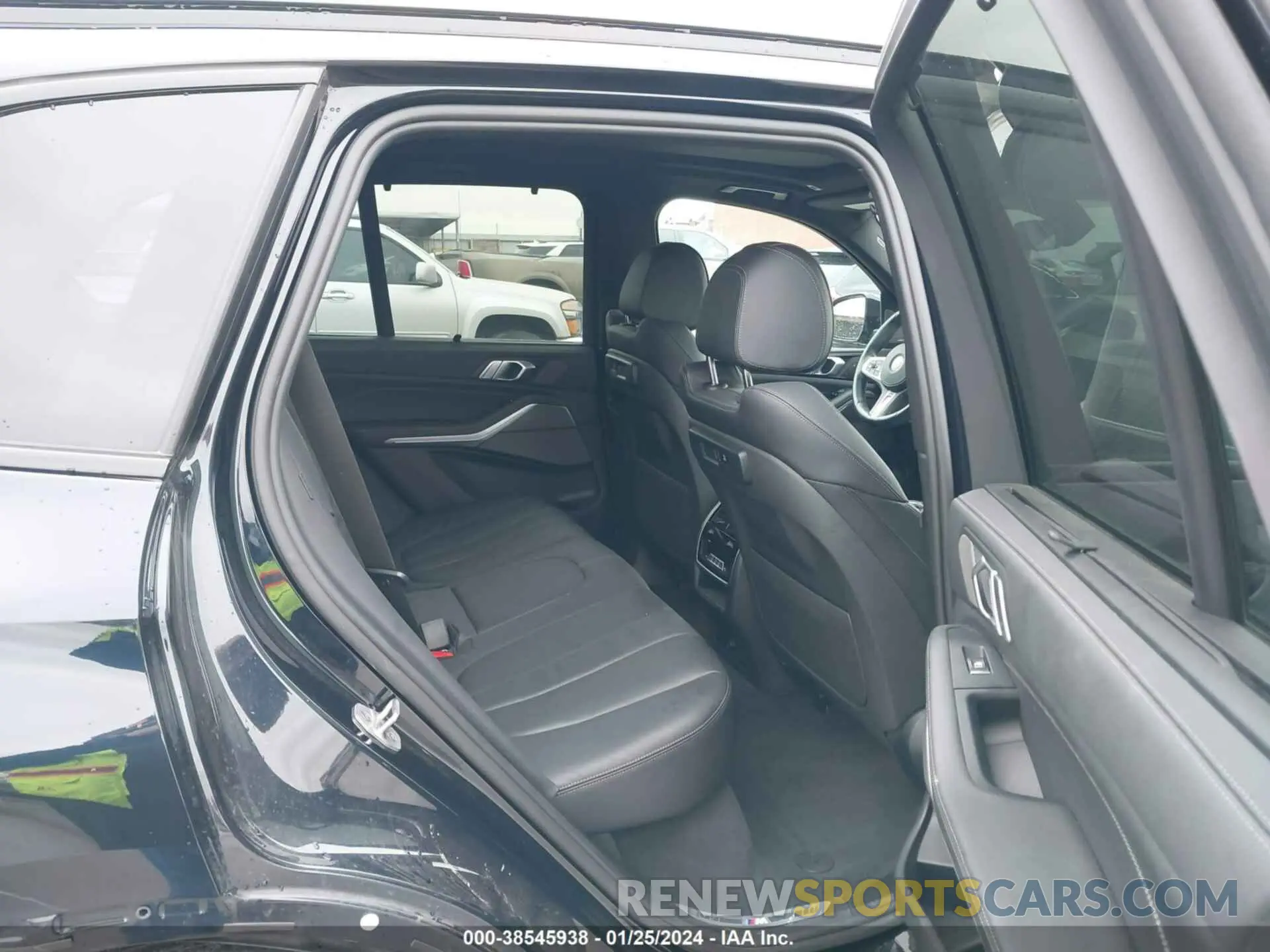 8 Photograph of a damaged car 5UXCR4C03M9F69904 BMW X5 2021