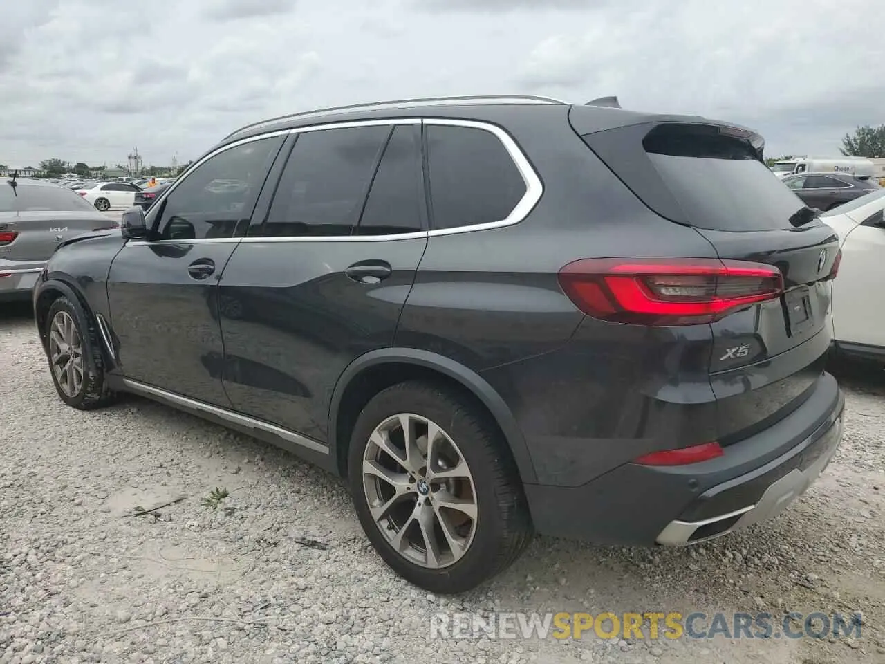 2 Photograph of a damaged car 5UXCR4C03M9H08459 BMW X5 2021