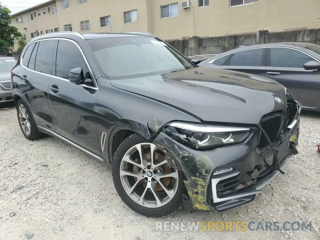 4 Photograph of a damaged car 5UXCR4C03M9H08459 BMW X5 2021