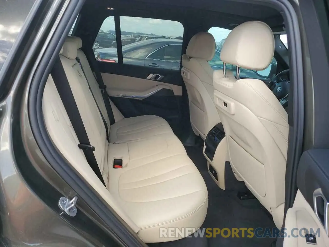 11 Фотография поврежденного автомобиля 5UXCR4C04M9E83632 BMW X5 2021