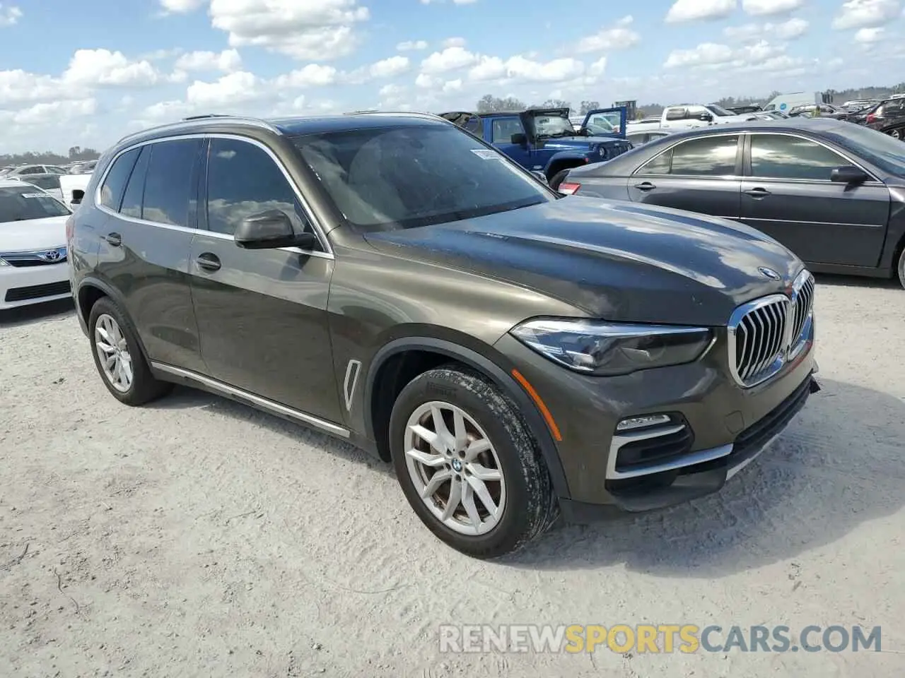 4 Фотография поврежденного автомобиля 5UXCR4C04M9E83632 BMW X5 2021