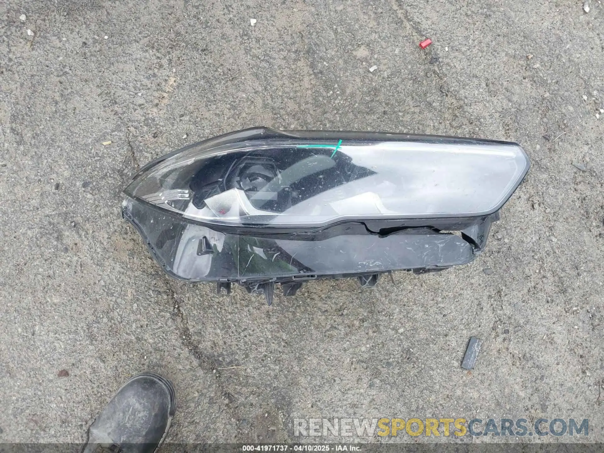 12 Photograph of a damaged car 5UXCR4C05M9E09393 BMW X5 2021