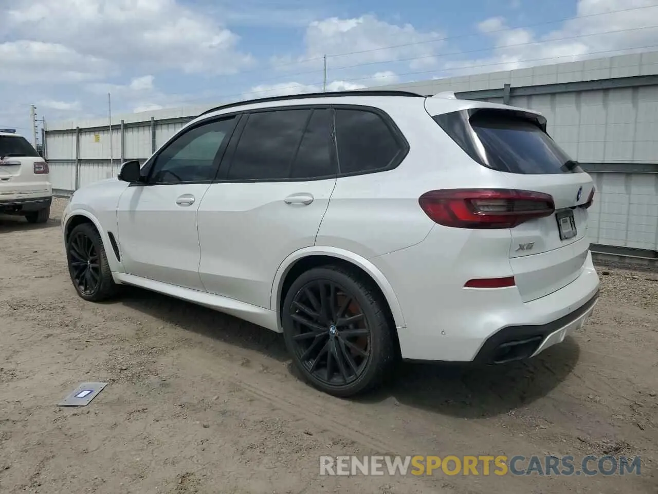 2 Photograph of a damaged car 5UXCR4C05M9H32665 BMW X5 2021
