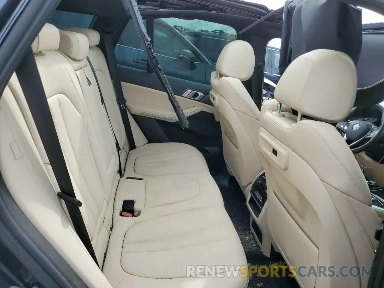 10 Фотография поврежденного автомобиля 5UXCR4C06M9H67148 BMW X5 2021