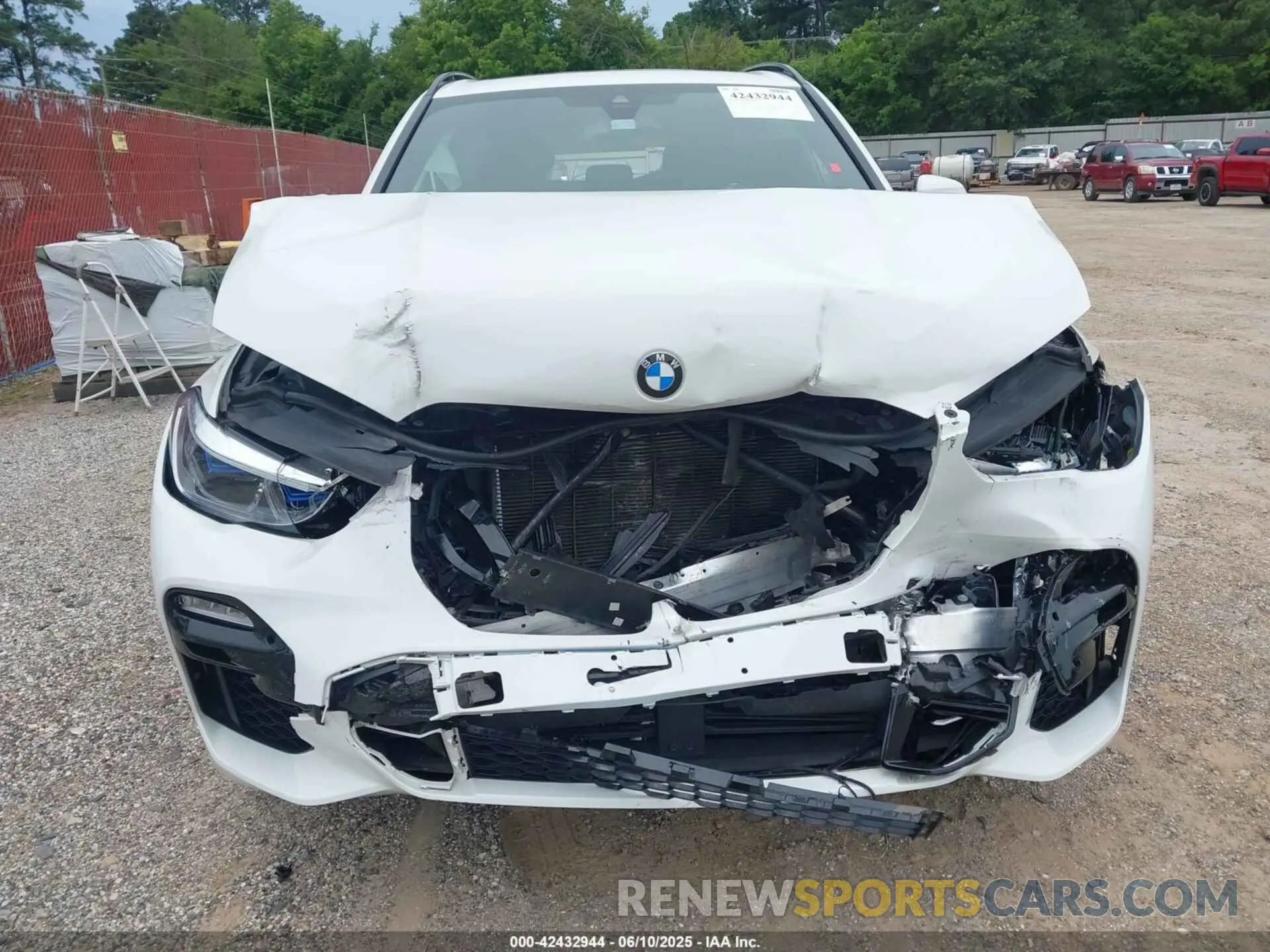 12 Photograph of a damaged car 5UXCR4C07M9H11302 BMW X5 2021