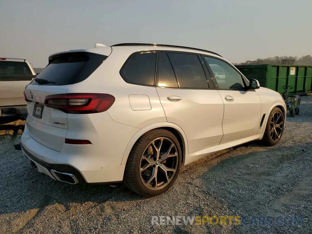 3 Фотография поврежденного автомобиля 5UXCR4C08M9E76084 BMW X5 2021