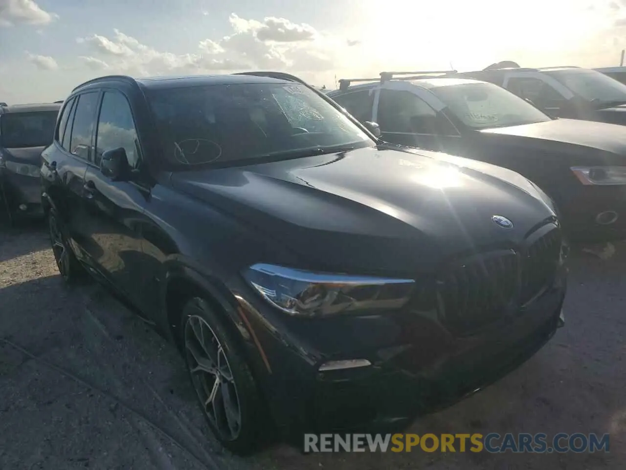 4 Photograph of a damaged car 5UXCR4C0XM9F10512 BMW X5 2021