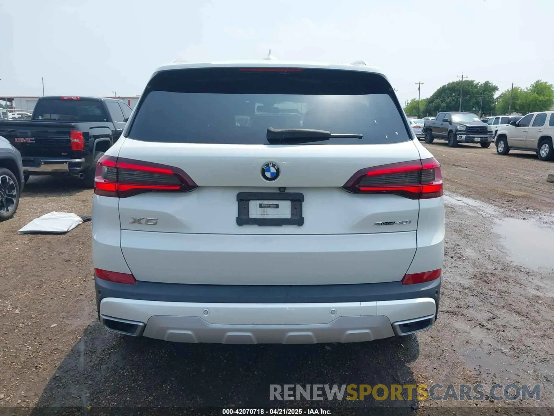 16 Photograph of a damaged car 5UXCR4C0XM9H62566 BMW X5 2021