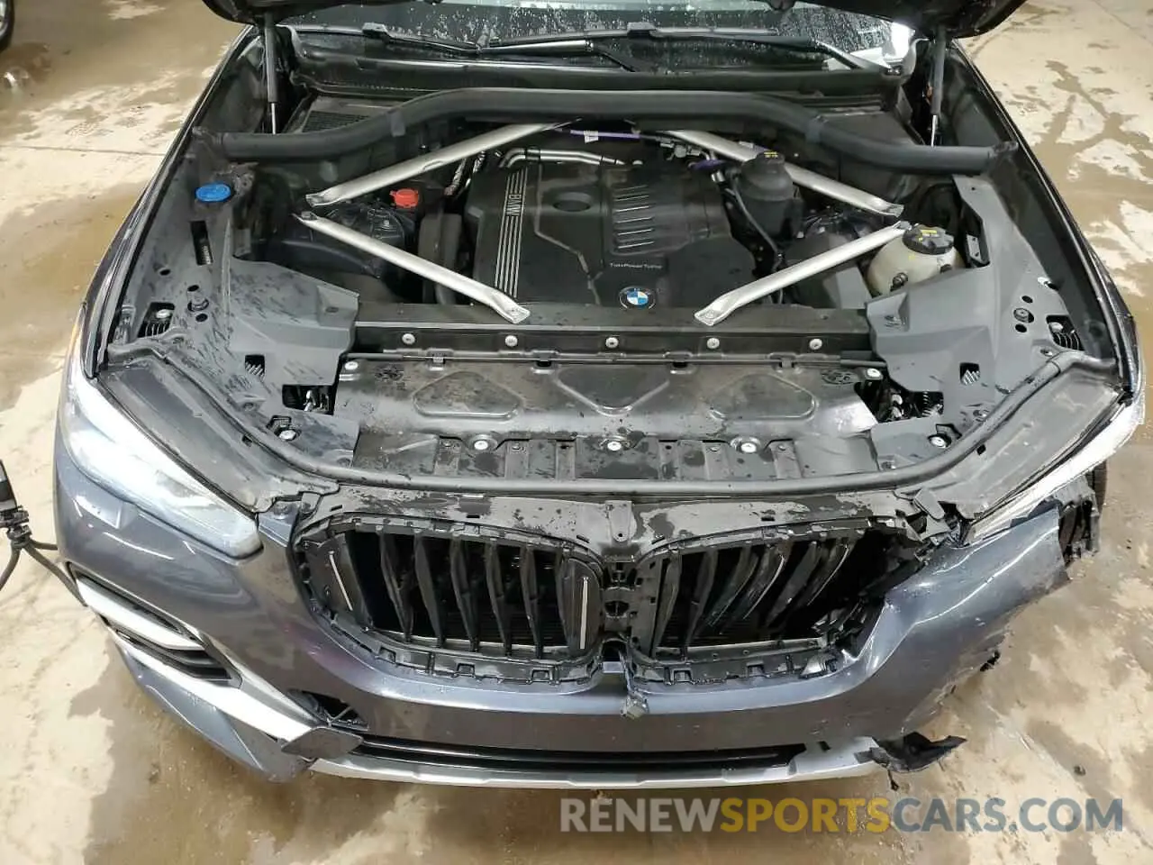 11 Photograph of a damaged car 5UXCR6C00M9G00599 BMW X5 2021